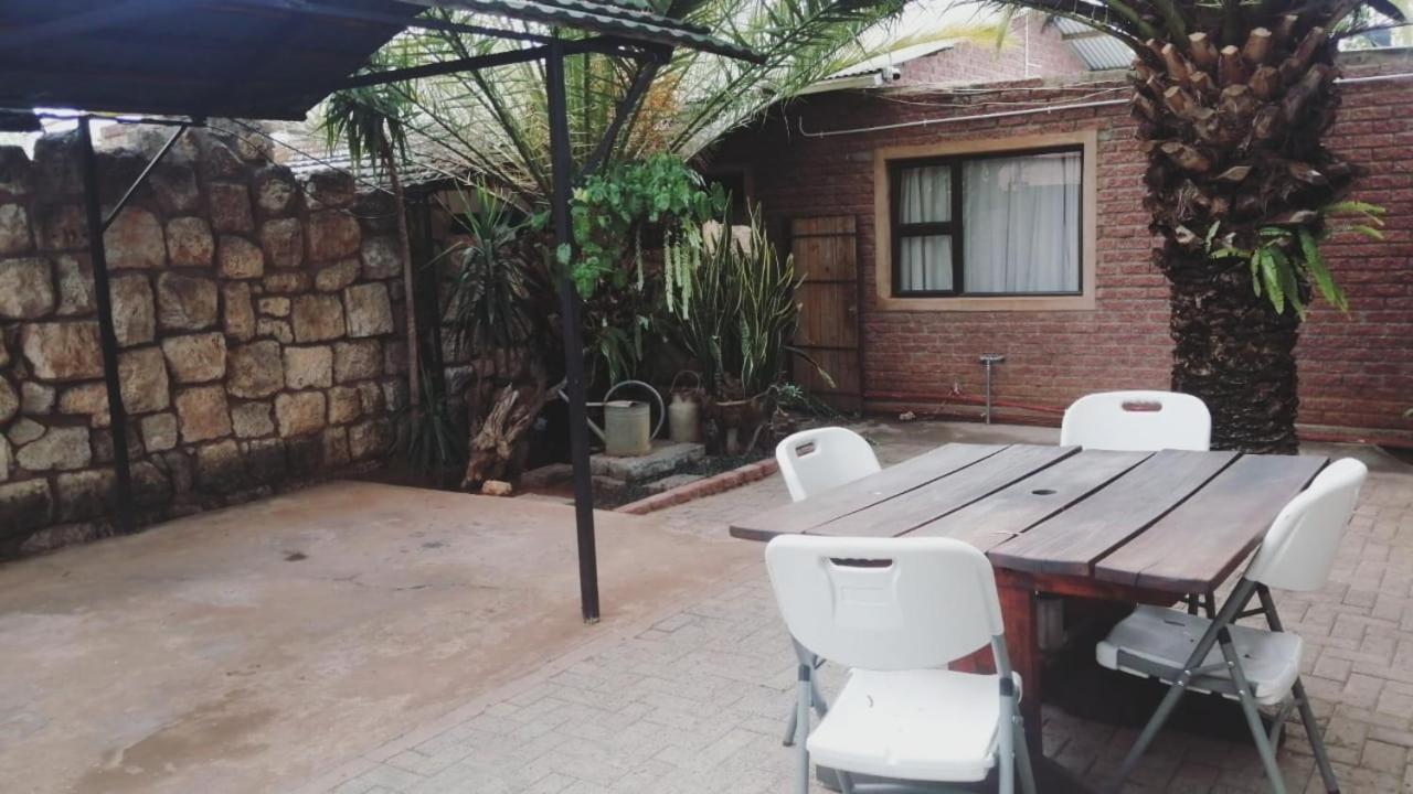Tsumeb Backpackers & Safari旅舍 外观 照片